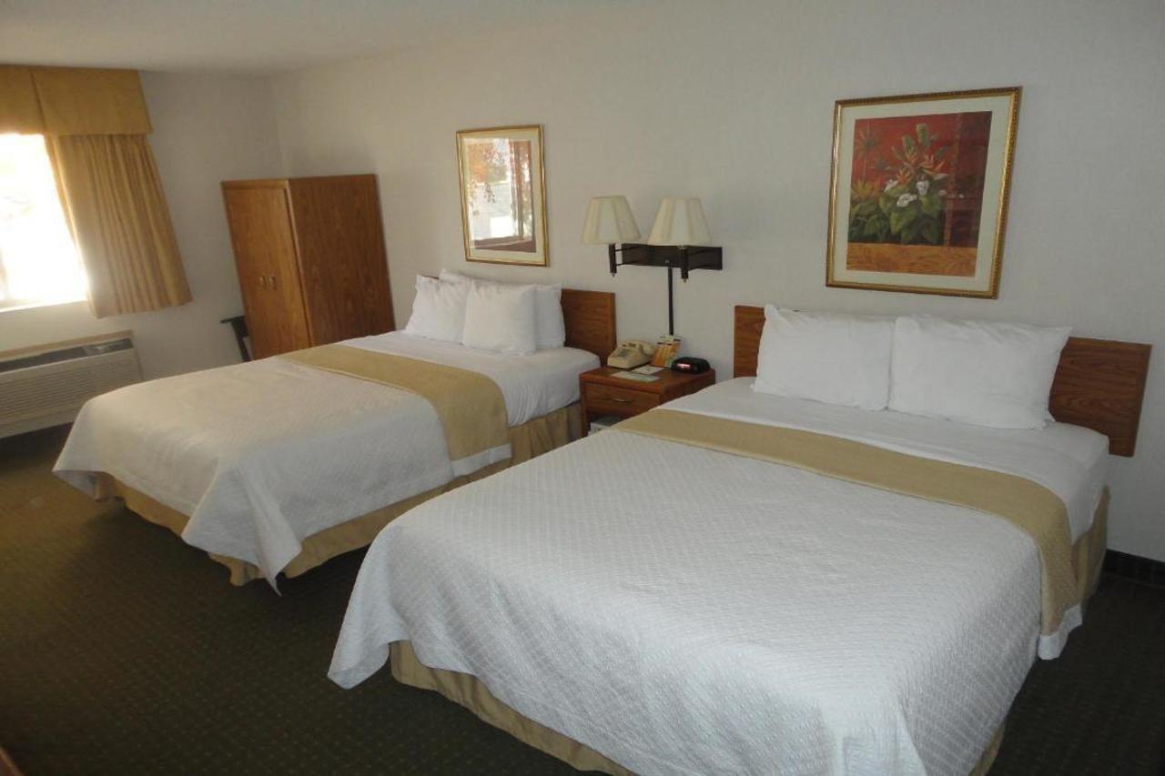 Days Inn By Wyndham Rapid City Bagian luar foto