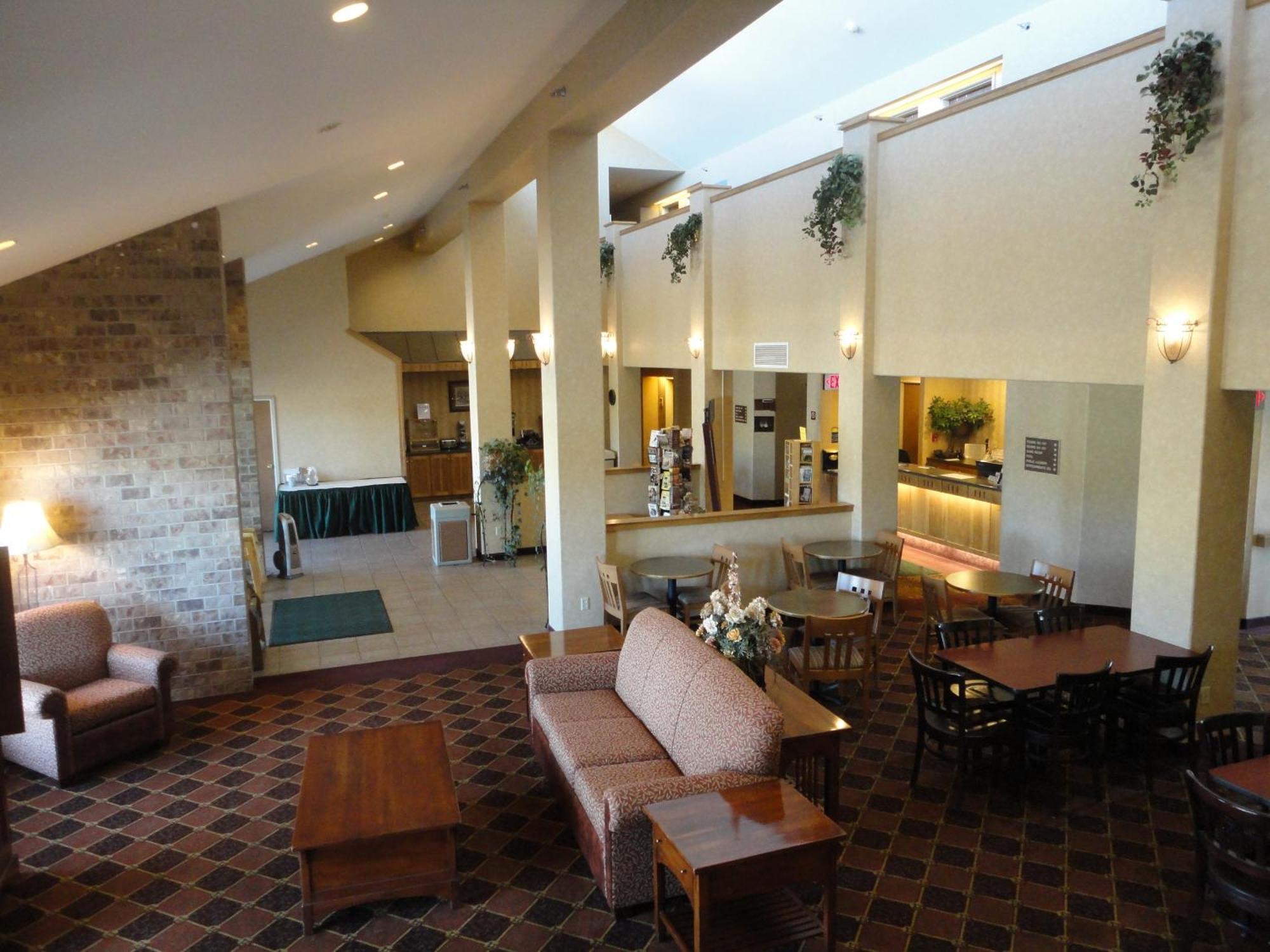 Days Inn By Wyndham Rapid City Bagian luar foto
